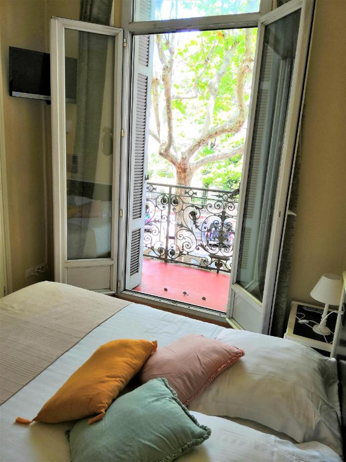 Hotel Le Victoria ดรากิญญ็อง ภายนอก รูปภาพ