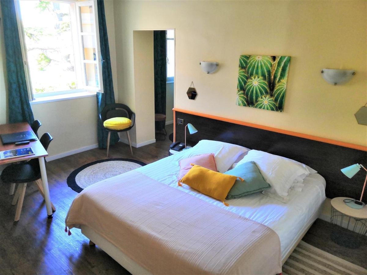 Hotel Le Victoria ดรากิญญ็อง ภายนอก รูปภาพ